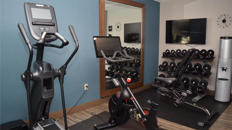 <b>Hampton Inn Rochester-North Health</b>. Images powered by <a href="https://iceportal.shijigroup.com/" title="IcePortal" target="_blank">IcePortal</a>.