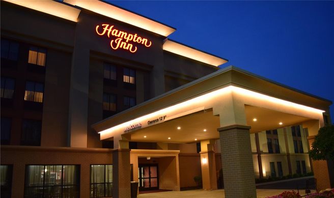 Hampton Inn Rochester-North Exterior