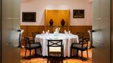 <b>Hilton Rome Airport Restaurant</b>. Images powered by <a href="https://iceportal.shijigroup.com/" title="IcePortal" target="_blank">IcePortal</a>.