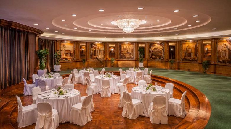 <b>Rome Cavalieri, A Waldorf Astoria Hotel Meeting</b>. Images powered by <a href="https://iceportal.shijigroup.com/" title="IcePortal" target="_blank">IcePortal</a>.