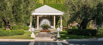Rome Cavalieri, A Waldorf Astoria Hotel Exterior