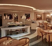 Rome Cavalieri, A Waldorf Astoria Hotel Lobby