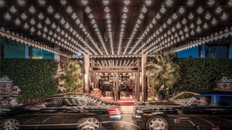 Rome Cavalieri, A Waldorf Astoria Hotel Exterior