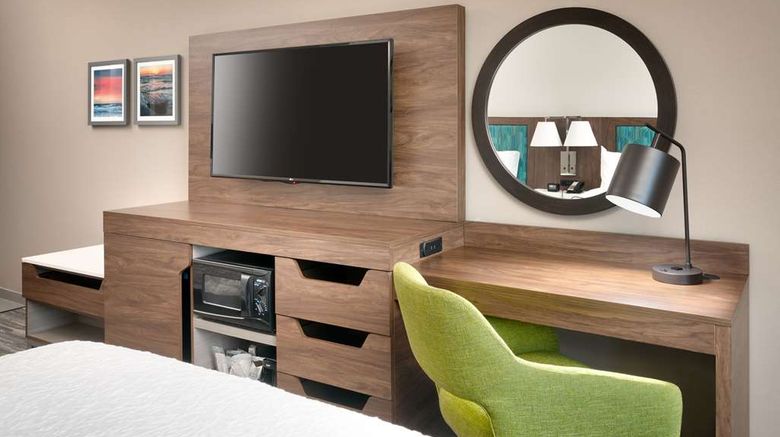 <b>Hampton Inn & Suites Rockport-Fulton Room</b>. Images powered by <a href="https://iceportal.shijigroup.com/" title="IcePortal" target="_blank">IcePortal</a>.