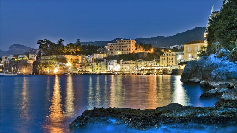 <b>Hilton Sorrento Palace Exterior</b>. Images powered by <a href="https://iceportal.shijigroup.com/" title="IcePortal" target="_blank">IcePortal</a>.