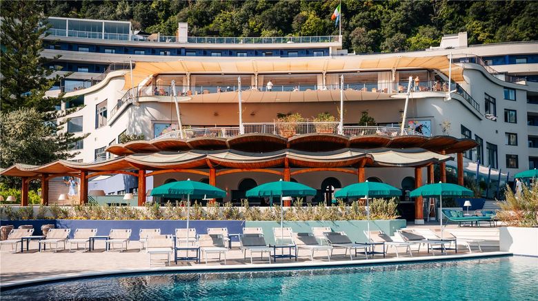<b>Hilton Sorrento Palace Restaurant</b>. Images powered by <a href="https://iceportal.shijigroup.com/" title="IcePortal" target="_blank">IcePortal</a>.