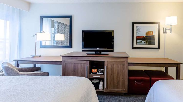 Hampton Inn Rochester Room