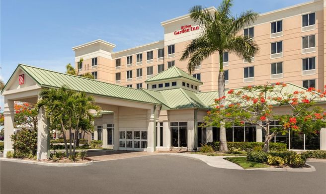 Hilton Garden Inn Fort Myers Arpt/FGCU Exterior