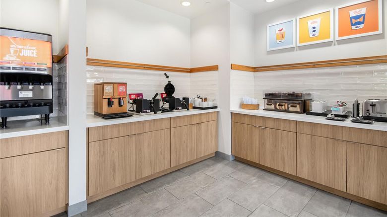 <b>Hampton Inn Rutland Restaurant</b>. Images powered by <a href="https://iceportal.shijigroup.com/" title="IcePortal" target="_blank">IcePortal</a>.