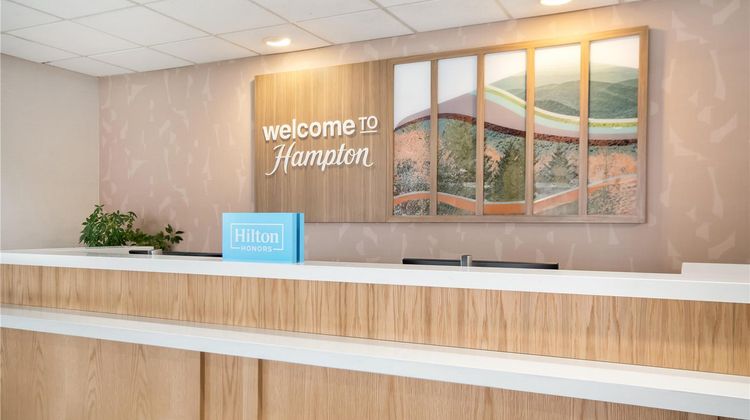 Hampton Inn Rutland Lobby