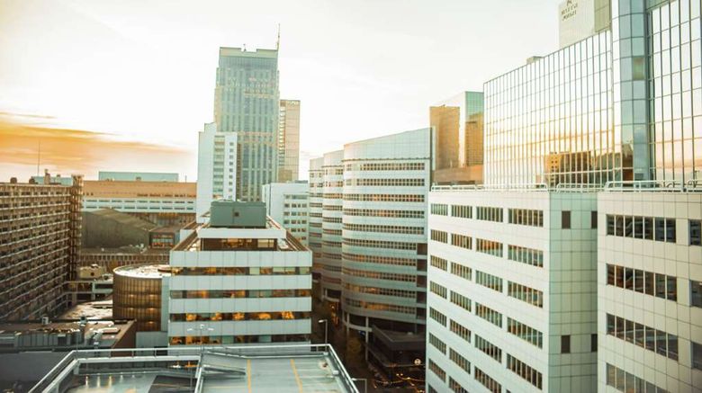 <b>Hilton Rotterdam Exterior</b>. Images powered by <a href="https://iceportal.shijigroup.com/" title="IcePortal" target="_blank">IcePortal</a>.