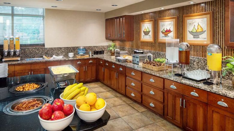<b>Homewood Suites Rockville-Gaithersburg Restaurant</b>. Images powered by <a href="https://iceportal.shijigroup.com/" title="IcePortal" target="_blank">IcePortal</a>.