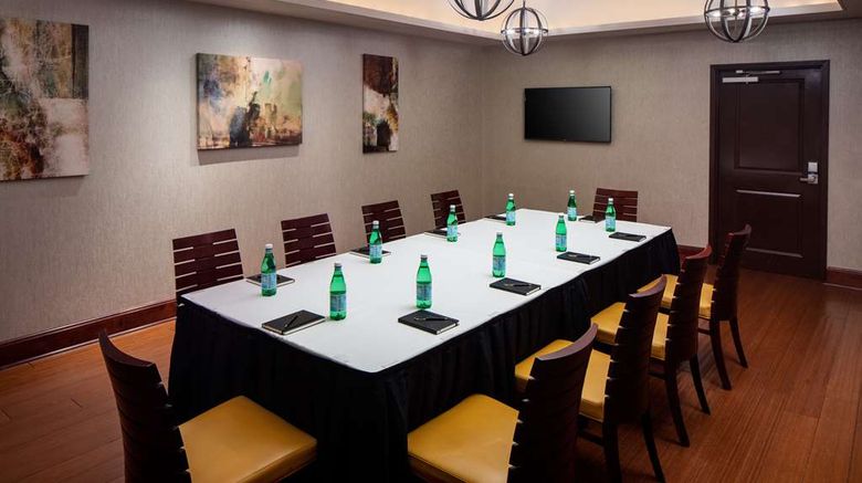 <b>Homewood Suites Rockville-Gaithersburg Meeting</b>. Images powered by <a href="https://iceportal.shijigroup.com/" title="IcePortal" target="_blank">IcePortal</a>.