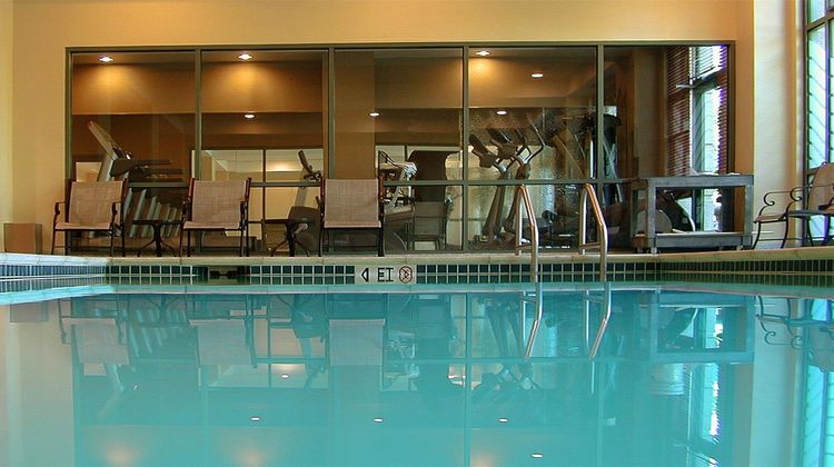 Embassy Suites-Riverfront Promenade Pool