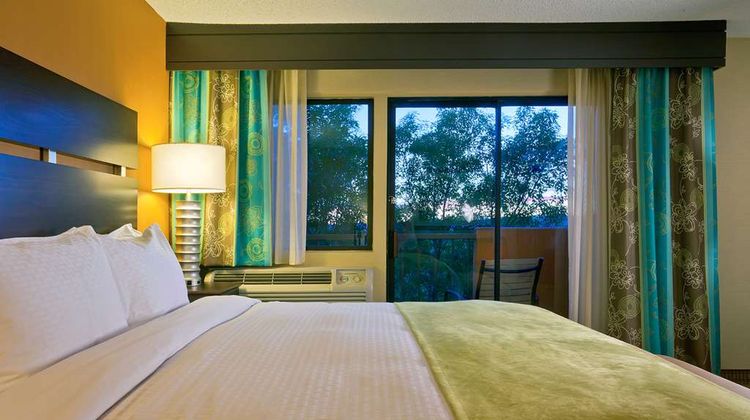 DoubleTree by Hilton Hotel Santa Fe Room