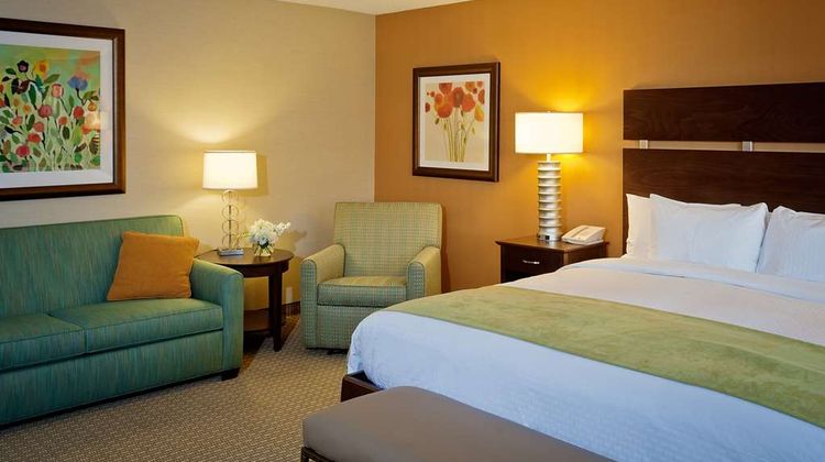 DoubleTree by Hilton Hotel Santa Fe Room