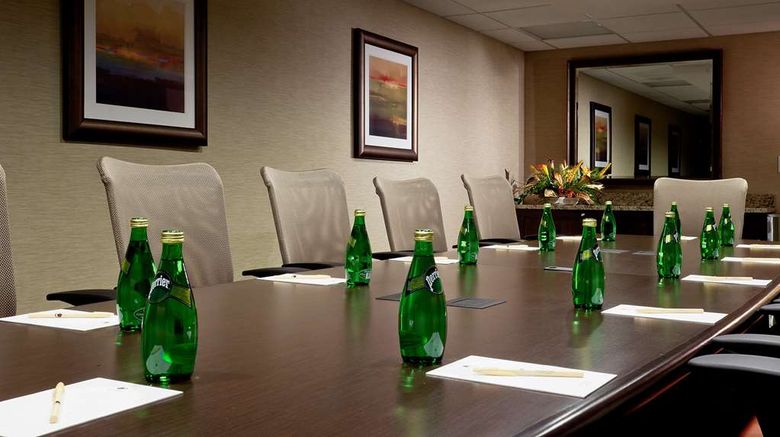 <b>DoubleTree by Hilton Hotel Santa Fe Meeting</b>. Images powered by <a href="https://iceportal.shijigroup.com/" title="IcePortal" target="_blank">IcePortal</a>.