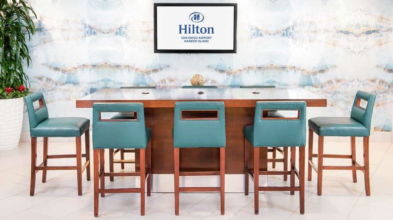 <b>Hilton San Diego Airport/Harbor Island Lobby</b>. Images powered by <a href="https://iceportal.shijigroup.com/" title="IcePortal" target="_blank">IcePortal</a>.