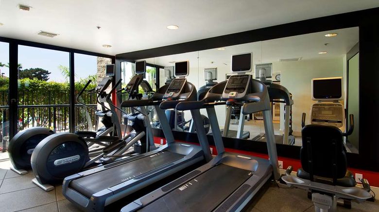 <b>Hilton San Diego Airport/Harbor Island Health</b>. Images powered by <a href="https://iceportal.shijigroup.com/" title="IcePortal" target="_blank">IcePortal</a>.