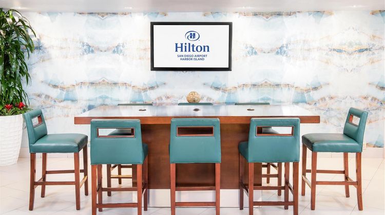 Hilton San Diego Airport/Harbor Island Lobby