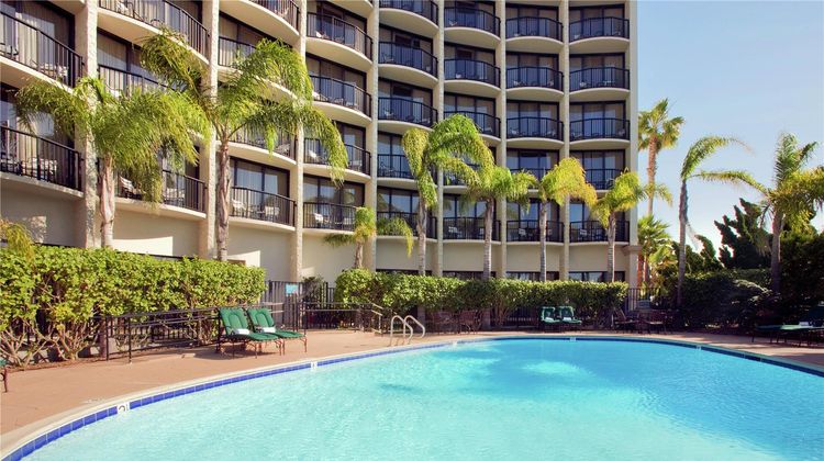 Hilton San Diego Airport/Harbor Island Pool