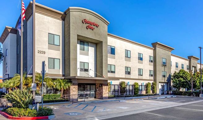 Hampton Inn Carlsbad Exterior