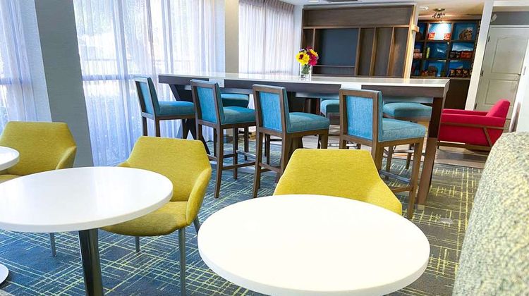 Hampton Inn Carlsbad Lobby