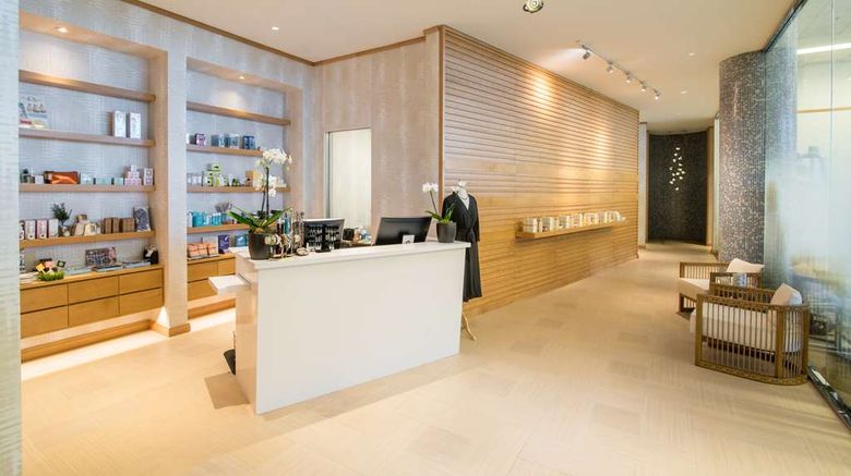<b>Hilton San Diego Bayfront Recreation</b>. Images powered by <a href="https://iceportal.shijigroup.com/" title="IcePortal" target="_blank">IcePortal</a>.