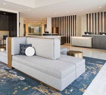 Doubletree by Hilton San Diego-Del Mar Lobby