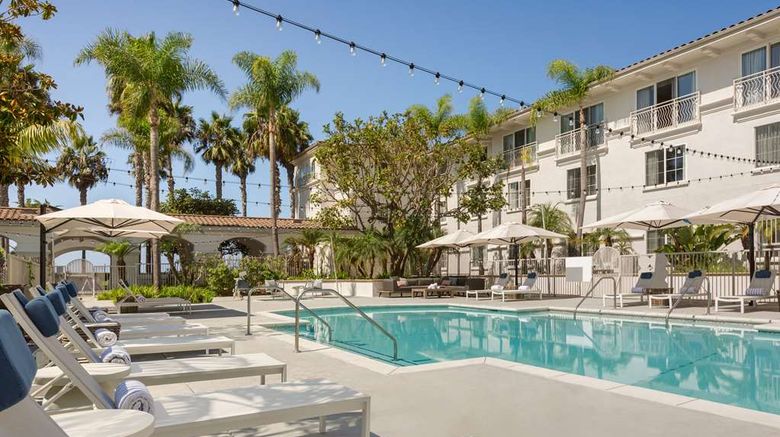 <b>Hilton Garden Inn Carlsbad Beach Pool</b>. Images powered by <a href="https://iceportal.shijigroup.com/" title="IcePortal" target="_blank">IcePortal</a>.