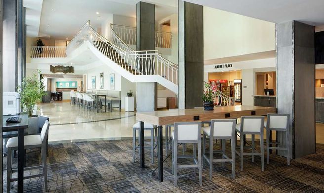 DoubleTree by Hilton Hotel San Diego Lobby