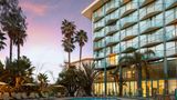 DoubleTree by Hilton Hotel San Diego Pool
