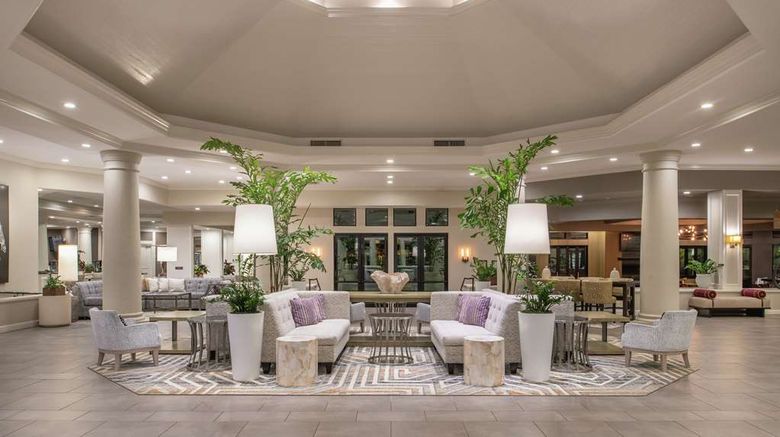 <b>Hilton San Diego/Del Mar Lobby</b>. Images powered by <a href="https://iceportal.shijigroup.com/" title="IcePortal" target="_blank">IcePortal</a>.