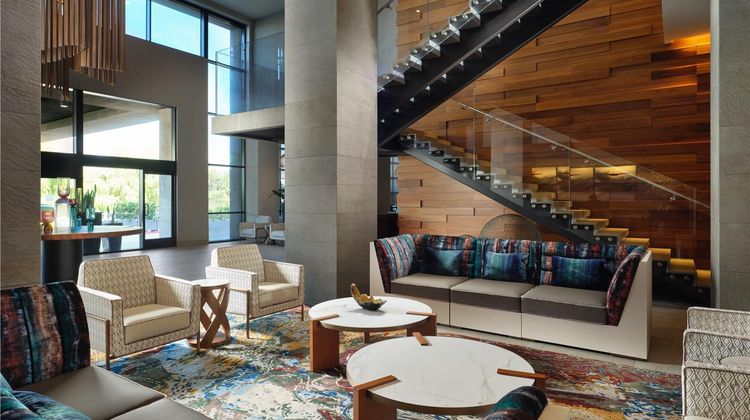 Hilton San Diego Mission Valley Lobby