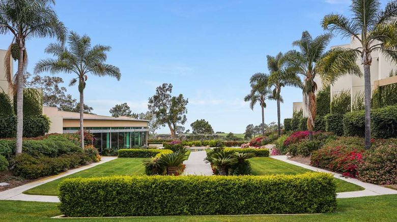 <b>Hilton La Jolla Torrey Pines Room</b>. Images powered by <a href="https://iceportal.shijigroup.com/" title="IcePortal" target="_blank">IcePortal</a>.