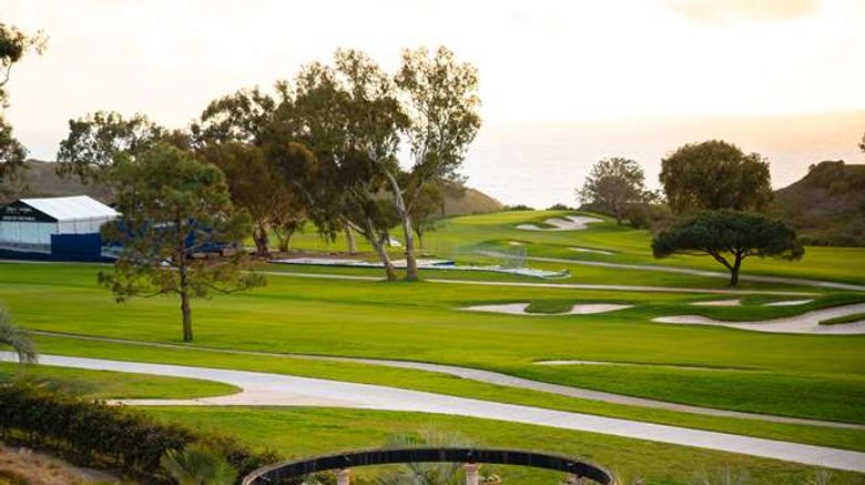 <b>Hilton La Jolla Torrey Pines Spa</b>. Images powered by <a href="https://iceportal.shijigroup.com/" title="IcePortal" target="_blank">IcePortal</a>.