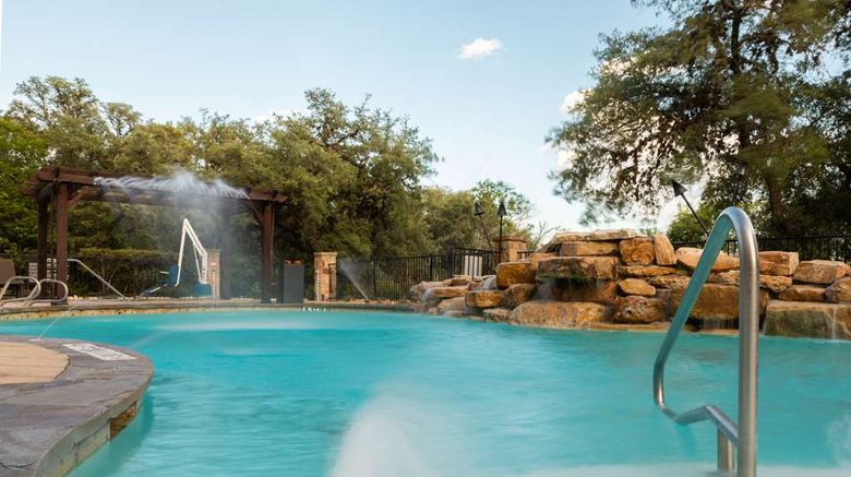 <b>Hampton Inn & Suites Boerne Pool</b>. Images powered by <a href="https://iceportal.shijigroup.com/" title="IcePortal" target="_blank">IcePortal</a>.