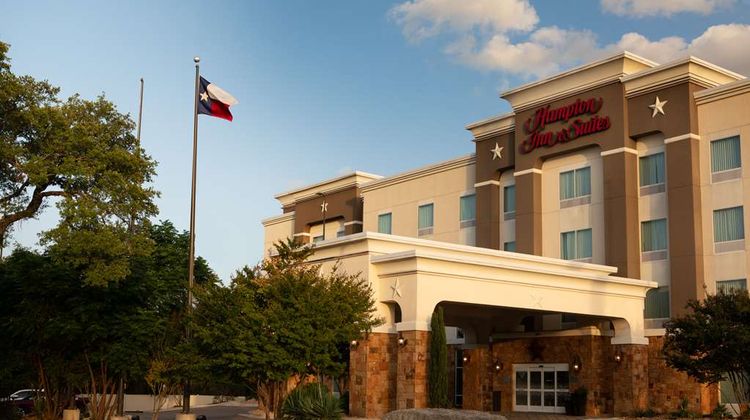 Hampton Inn & Suites Boerne Exterior