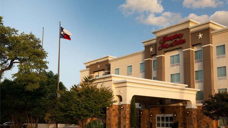 <b>Hampton Inn & Suites Boerne Exterior</b>. Images powered by <a href="https://iceportal.shijigroup.com/" title="IcePortal" target="_blank">IcePortal</a>.