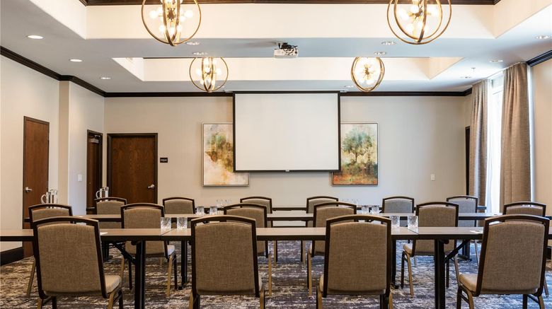 <b>Hampton Inn & Suites Boerne Meeting</b>. Images powered by <a href="https://iceportal.shijigroup.com/" title="IcePortal" target="_blank">IcePortal</a>.