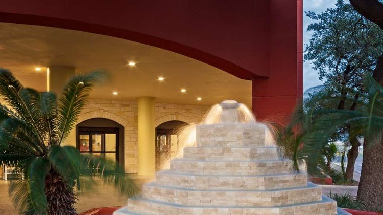 DoubleTree Hotel San Antonio Downtown Exterior