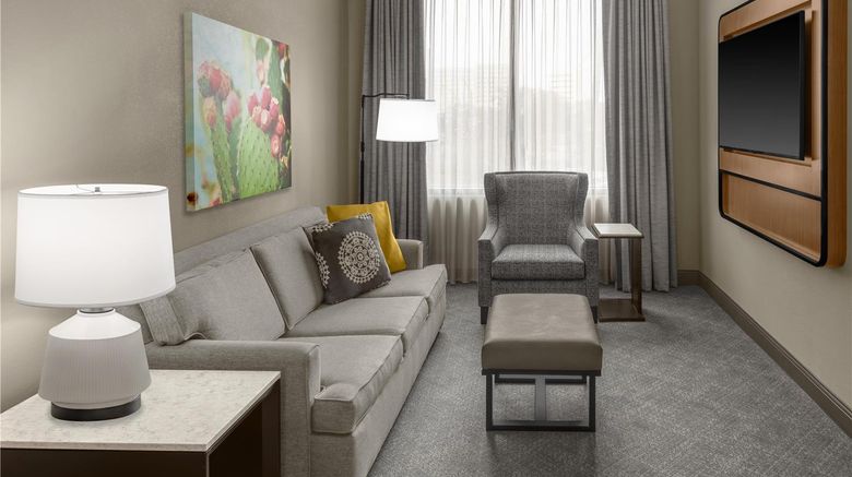 <b>Embassy Suites Riverwalk-Downtown Room</b>. Images powered by <a href="https://iceportal.shijigroup.com/" title="IcePortal" target="_blank">IcePortal</a>.
