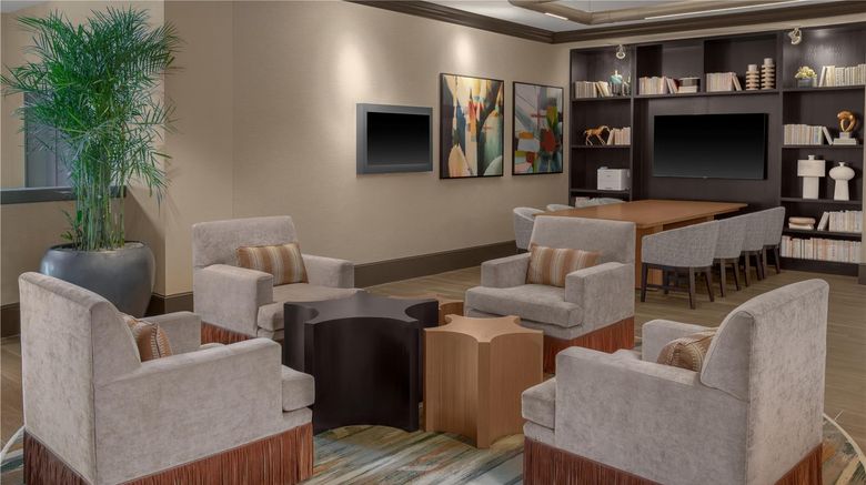 <b>Embassy Suites Riverwalk-Downtown Lobby</b>. Images powered by <a href="https://iceportal.shijigroup.com/" title="IcePortal" target="_blank">IcePortal</a>.