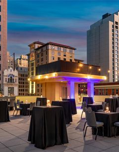 Embassy Suites Riverwalk-Downtown