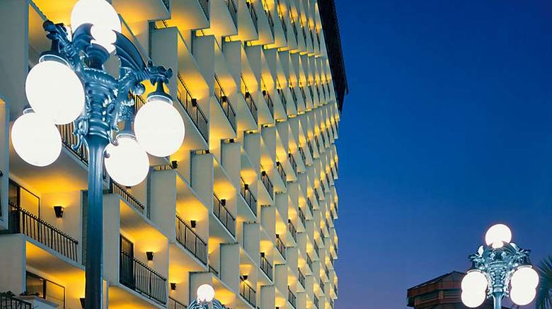 <b>Hilton Palacio del Rio Exterior</b>. Images powered by <a href="https://iceportal.shijigroup.com/" title="IcePortal" target="_blank">IcePortal</a>.