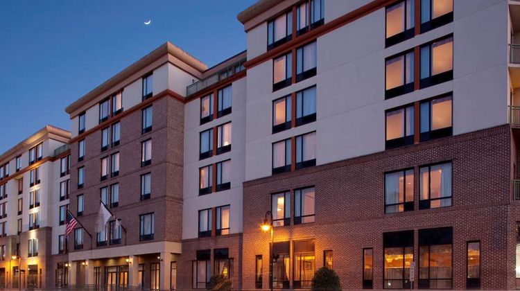 DoubleTree Hotel Historic Savannah Exterior