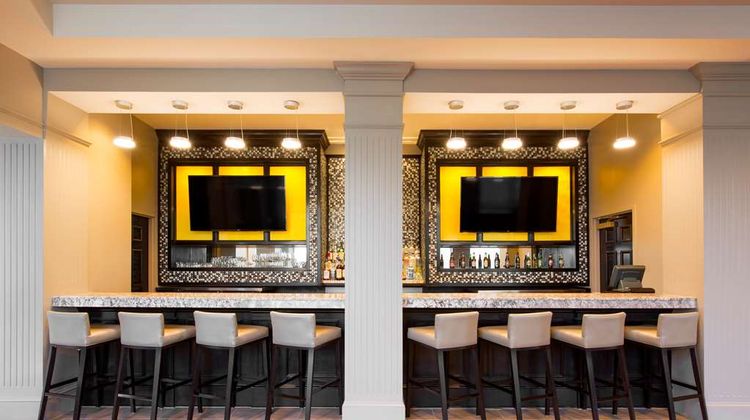 DoubleTree Hotel Historic Savannah Restaurant