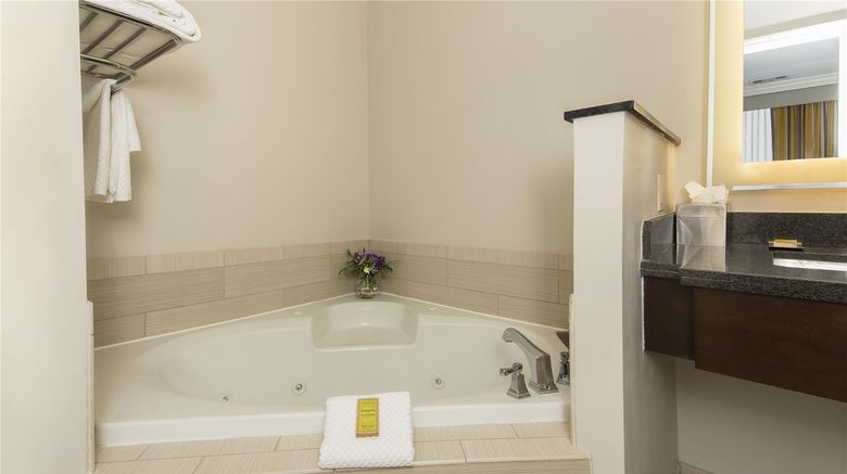 <b>DoubleTree Hotel Historic Savannah Room</b>. Images powered by <a href="https://iceportal.shijigroup.com/" title="IcePortal" target="_blank">IcePortal</a>.