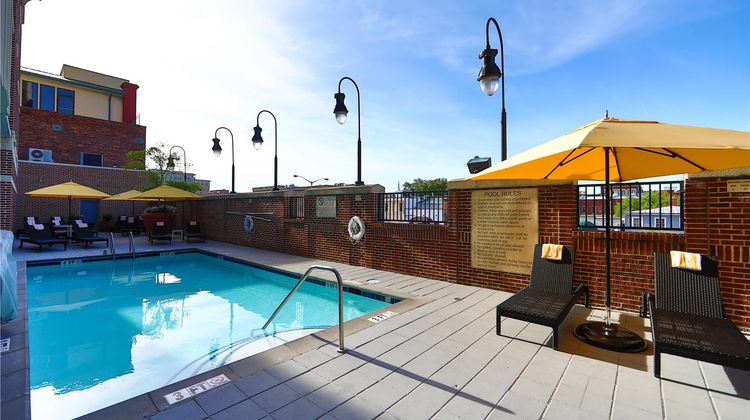 Hilton Garden Inn Savannah Historic Dist Pool