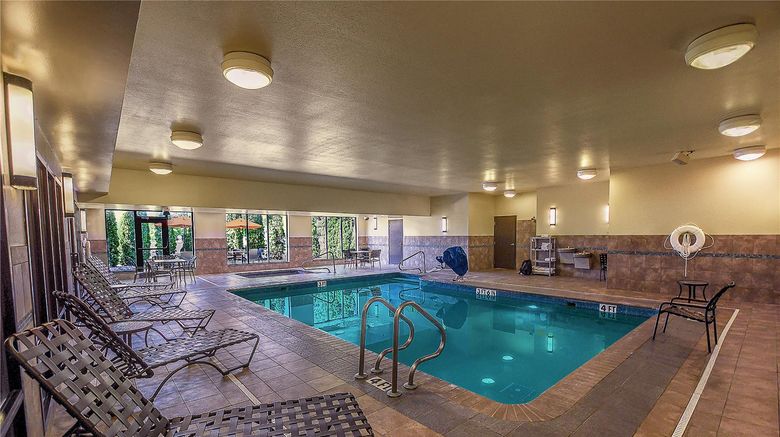 <b>Hilton Garden Inn South Bend Pool</b>. Images powered by <a href="https://iceportal.shijigroup.com/" title="IcePortal" target="_blank">IcePortal</a>.